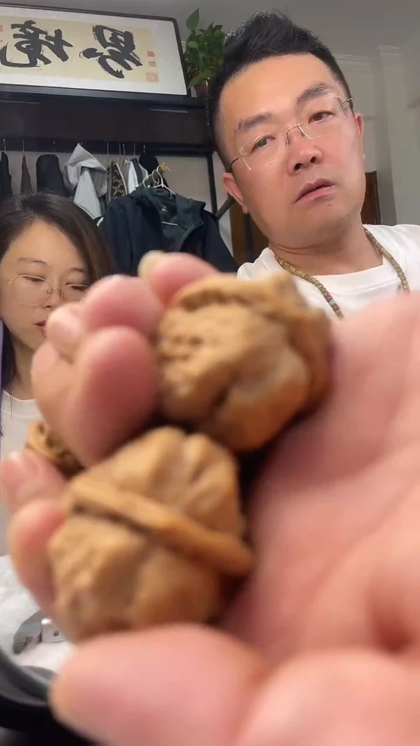 把件龙脊菩提玉****3麻核头蛤蟆头