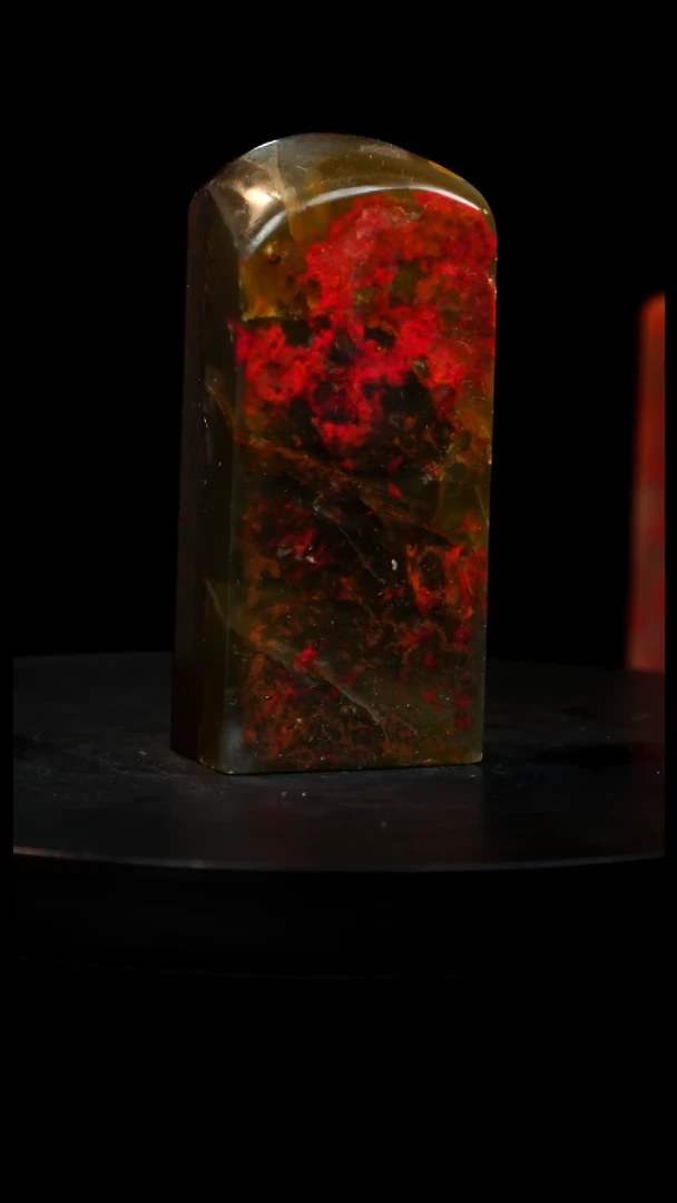 鸡血石玻璃冻鸡血石