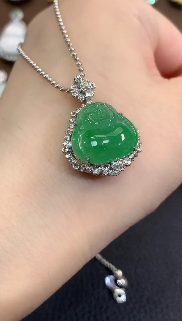 翡翠18K金镶嵌吊坠(不含链)春日珠宝 B90