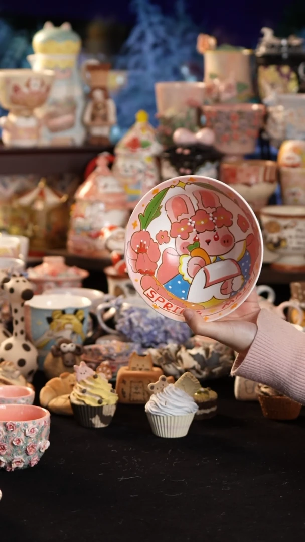 摆件陶景德镇釉下彩手绘设计师款陶瓷