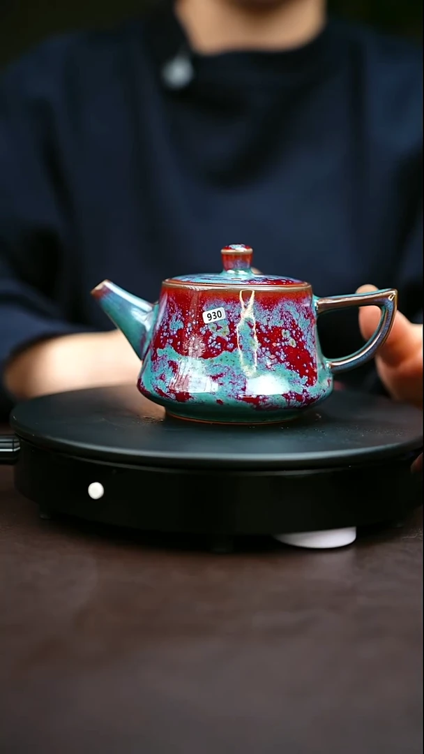 930#原矿钧瓷炉钧釉井栏壶