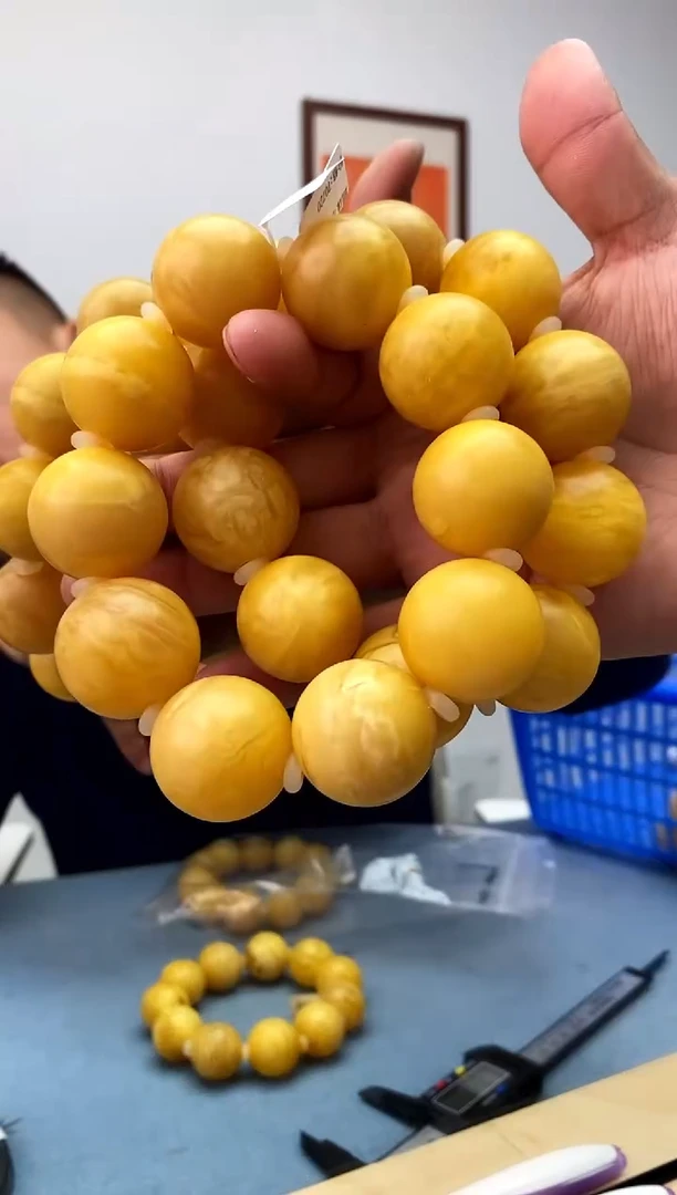 【闪购商品】蜜蜡珠宝奇石未镶嵌假一罚十，多样性发一件