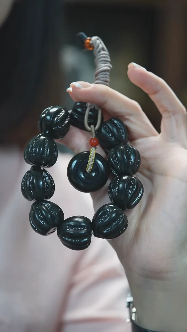 未镶嵌手串和田玉核桃手串，平安扣