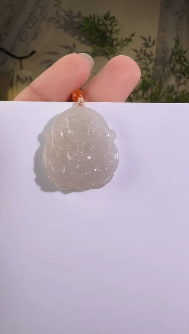 和田玉未镶嵌颈饰随型 带包容