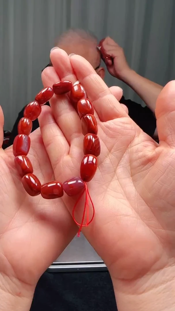 南红玛瑙多样性发一件未镶嵌12mm原矿九口随型手串