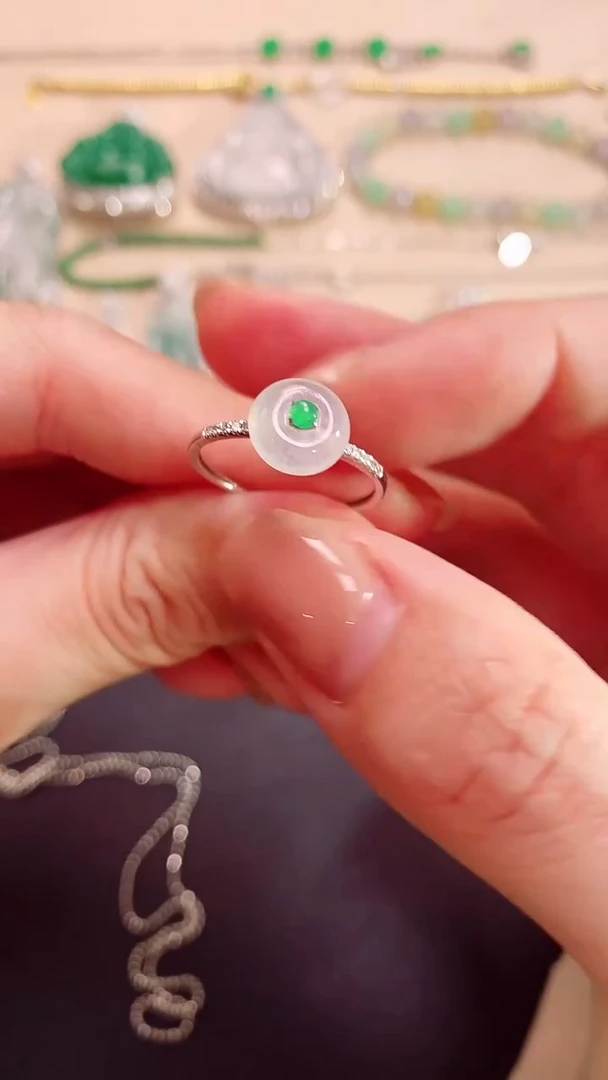 翡翠戒指18K金镶嵌|1980+0多样性发其一