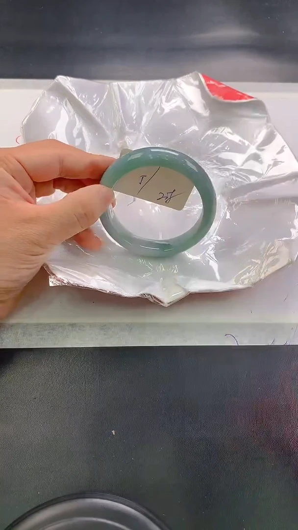 未镶嵌手镯翡翠208