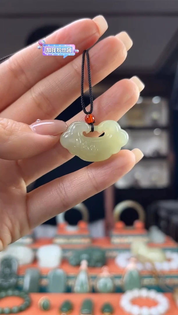 和田玉未镶嵌颈饰1