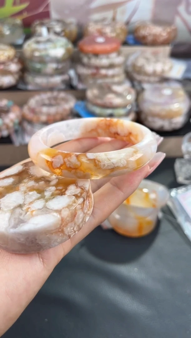 未镶嵌手镯石英质玉57