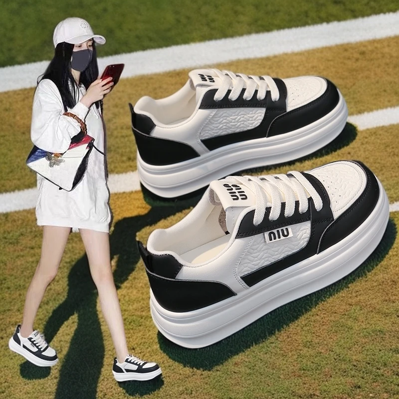 爆款小白鞋女鞋子2025新款春秋季厚底板鞋百搭超火增高运动休闲鞋