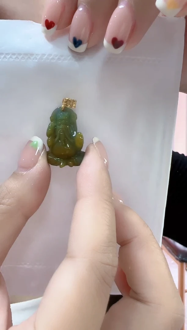 【闪购商品】翡翠颈饰未镶嵌孤品财神