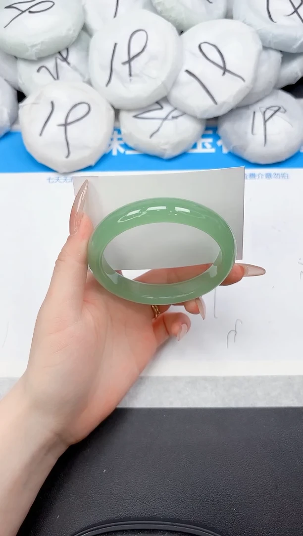 未镶嵌手镯石英质玉42-62