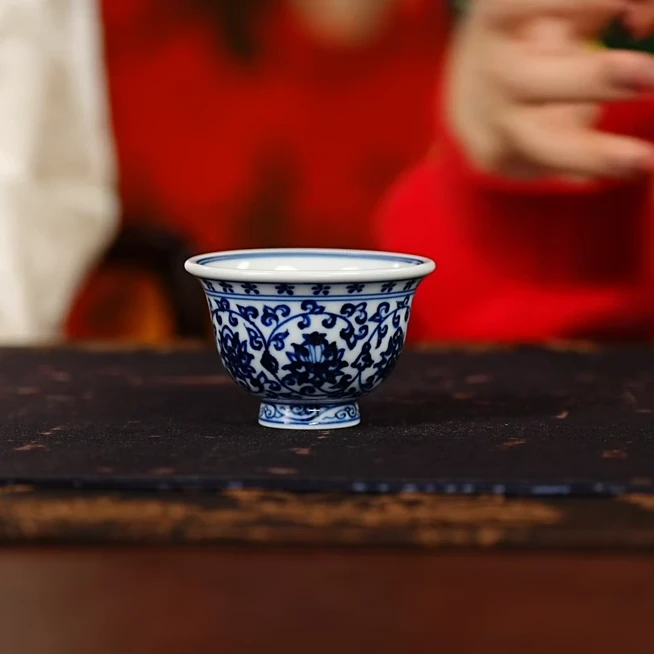 墨舍 | 缠枝莲迷你小压手杯