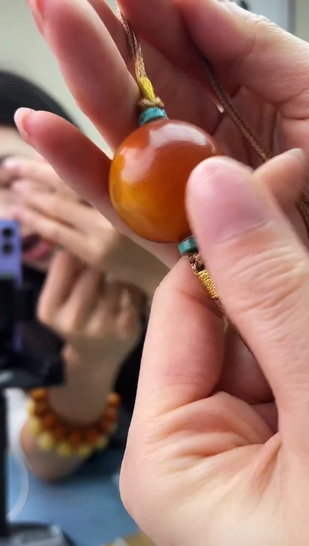 琥珀未镶嵌珠宝奇石T0假一罚十，多样性发一件