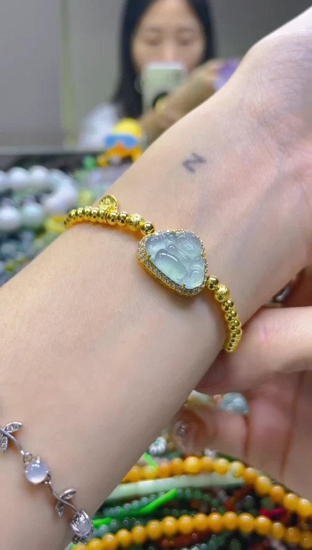 翡翠未镶嵌颈饰/C/翡翠A货，一件也是批发价