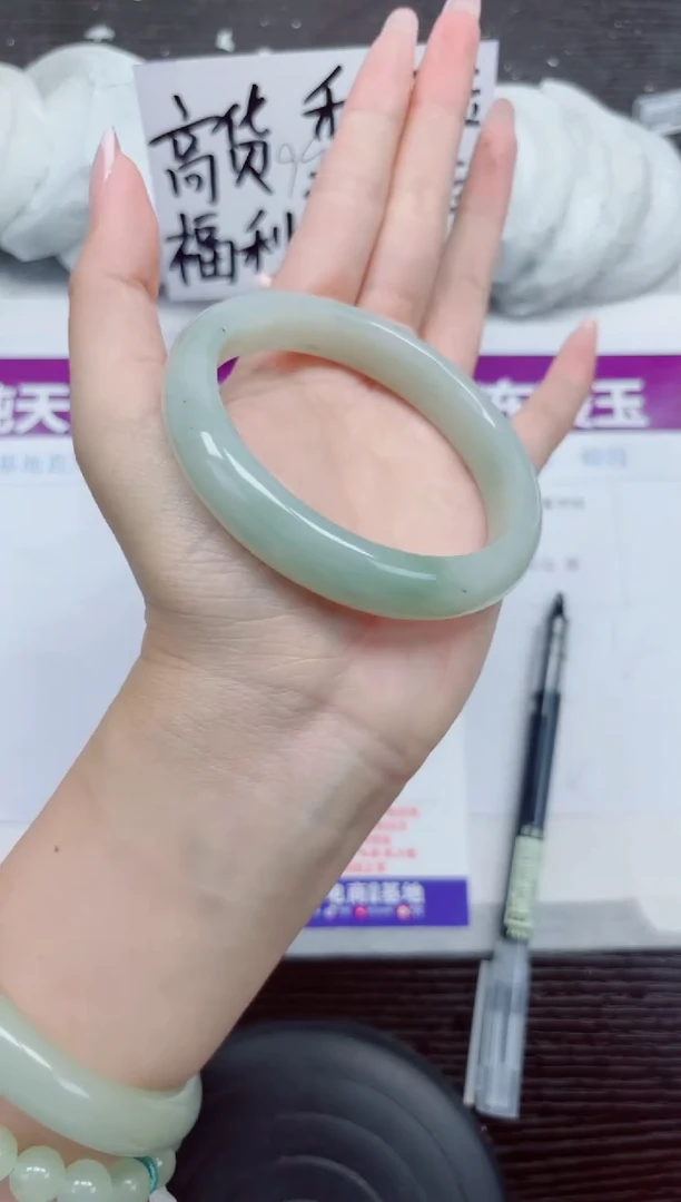 未镶嵌手镯石英质玉A84-60.61