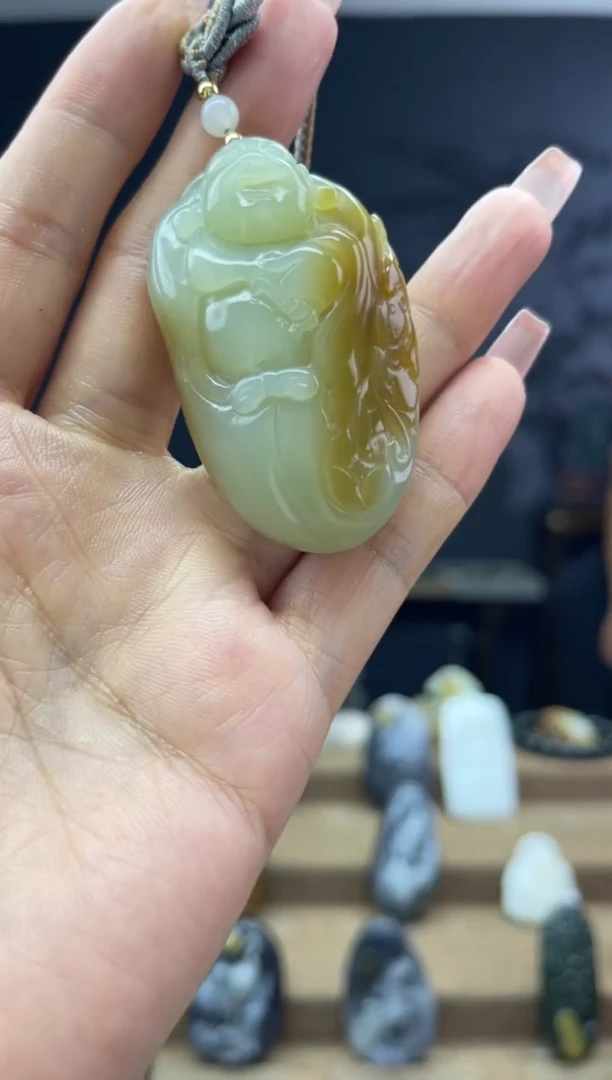 颈饰未镶嵌和田玉1