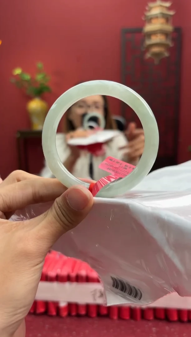未镶嵌手镯（圆镯）翡翠翡翠手镯7