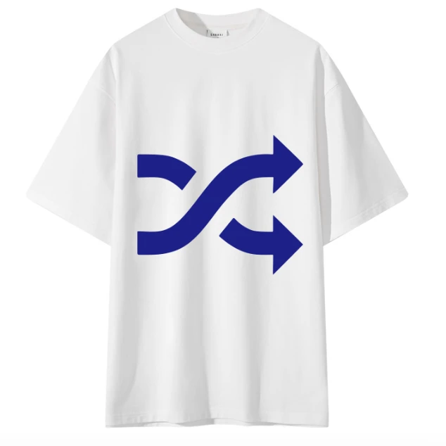 叁佰衣服一件款式随机尺码不可选