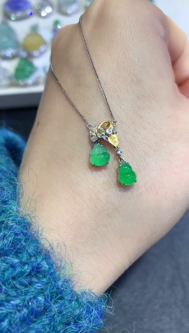 【闪购商品】翡翠颈饰18K金镶嵌C10