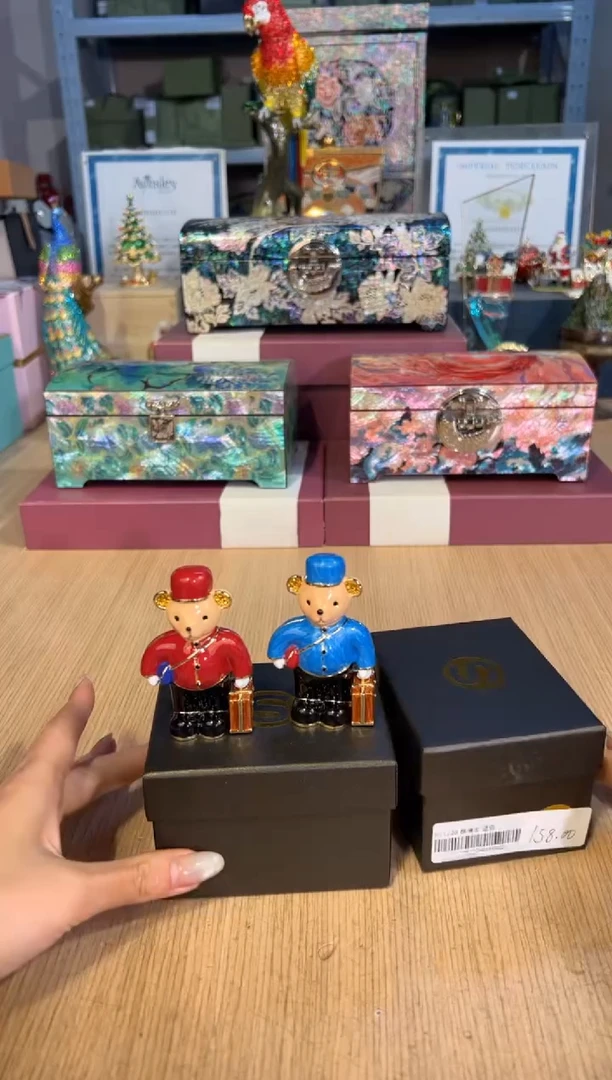 【闪购商品】杯270红+蓝熊博士