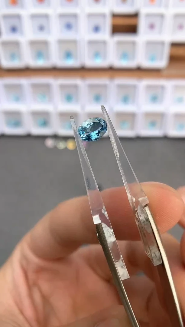 未镶嵌裸石定制海蓝宝石0.65ct 超圣 01008