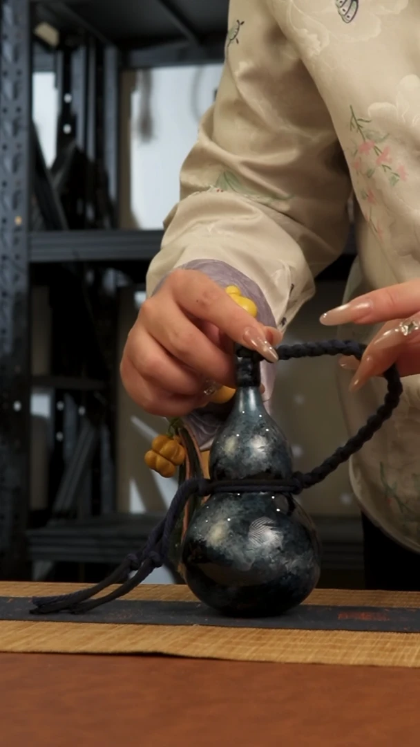 817号 天然热水酒葫芦 一物一拍（有瑕介意勿拍）