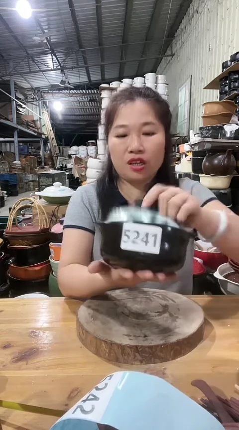 5241明显瑕疵黑锅带盖