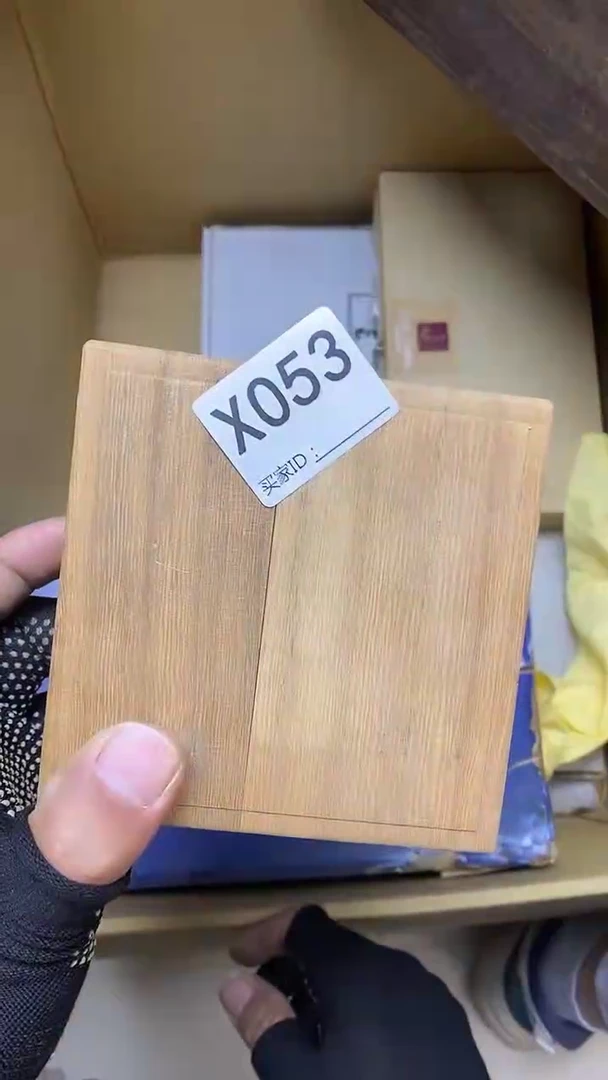 瓷片皮*姐 X053默认微瑕，谨慎参拍