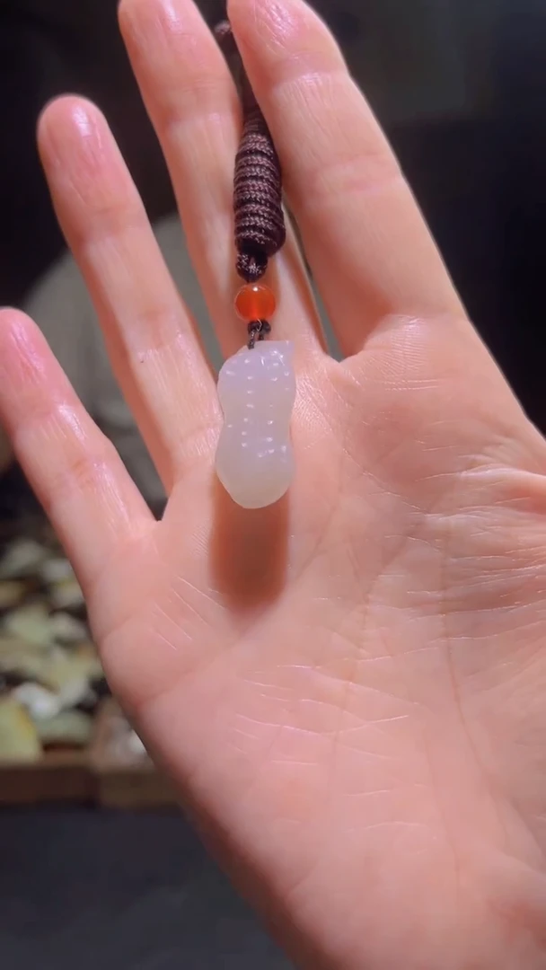 和田玉未镶嵌颈饰·