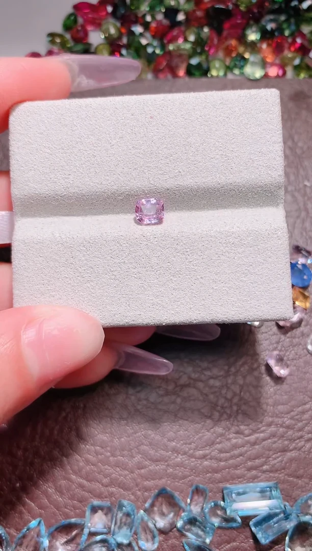 裸石蓝宝石1.05ct