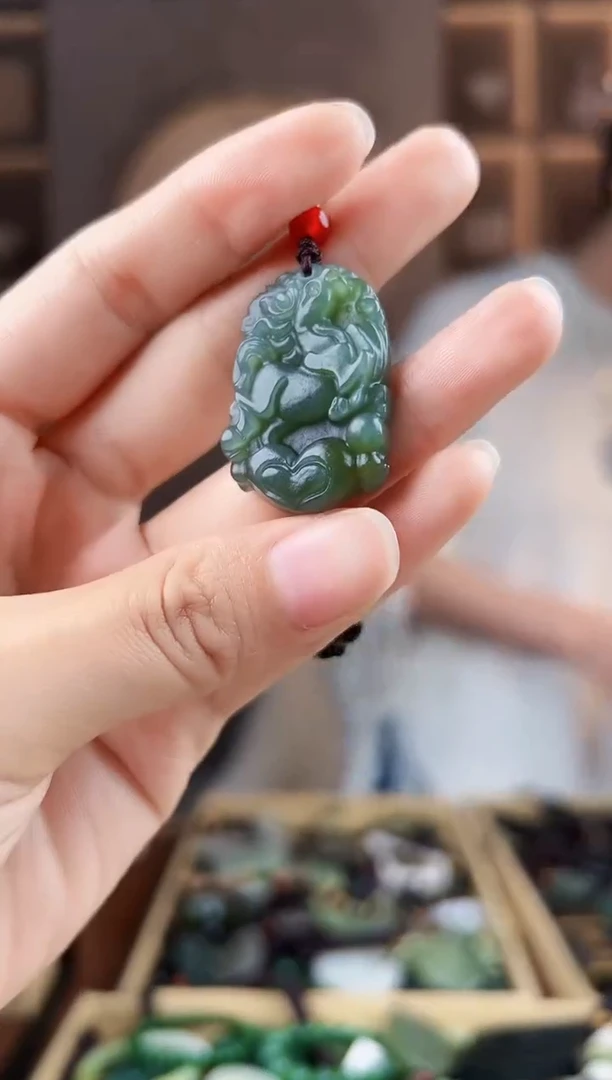 颈饰未镶嵌和田玉拍一发一，多样性发货