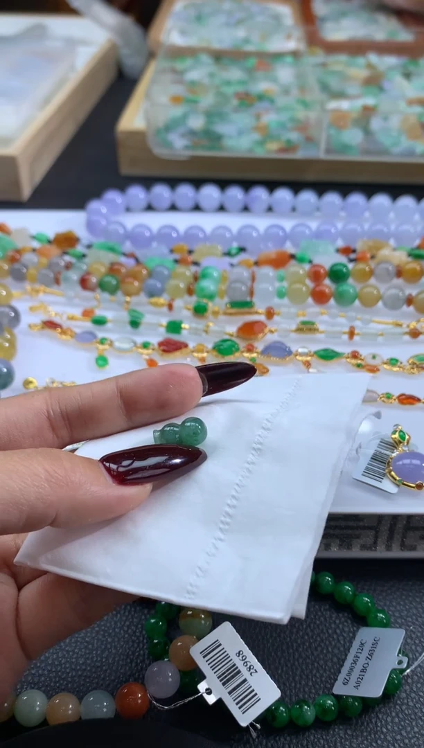 【闪购商品】定制翡翠未镶嵌翡翠