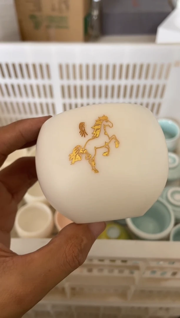 无运费险有瑕疵的摄影的产品有使用过的痕迹有点脏介意勿拍