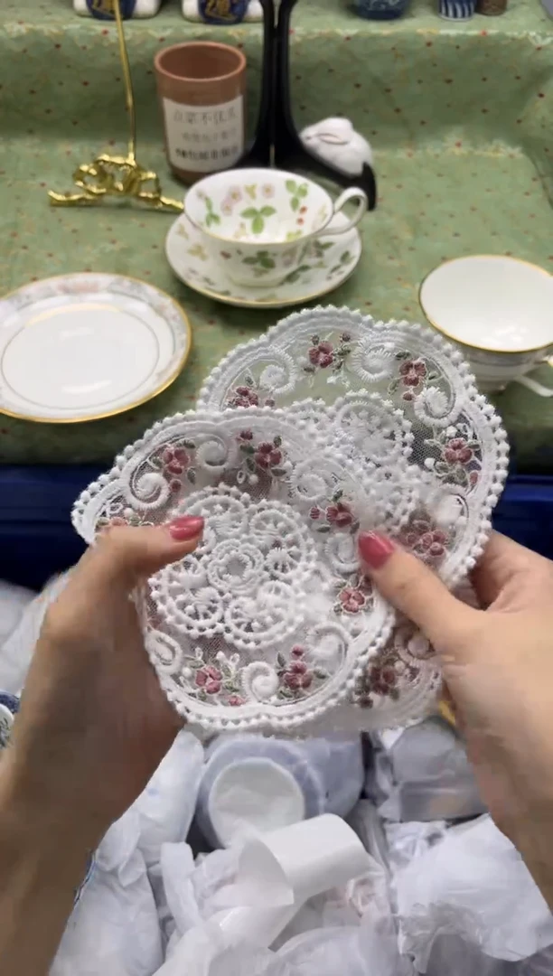 瓷片蕾丝垫三个