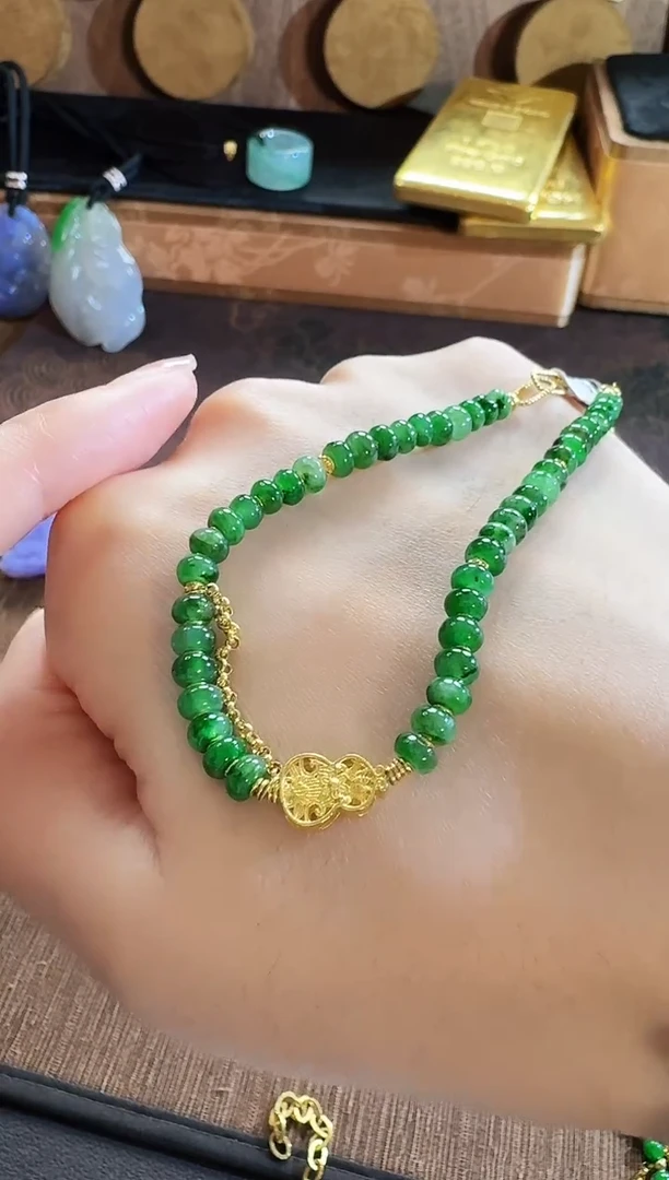 18K金镶嵌手链翡翠手饰