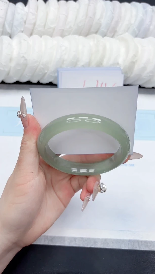 石英质玉手镯未镶嵌120-61