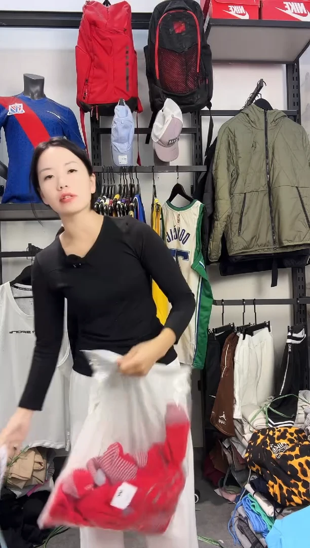 694编码 瑕疵款直播间过款为准 尺码5