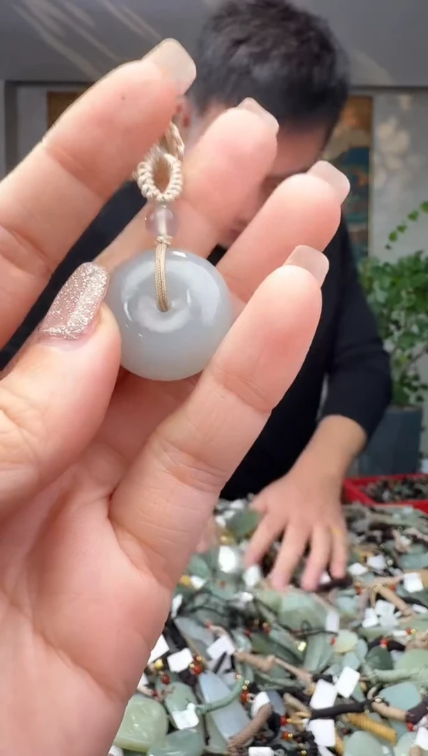 颈饰未镶嵌和田玉拍一发一多样性发货