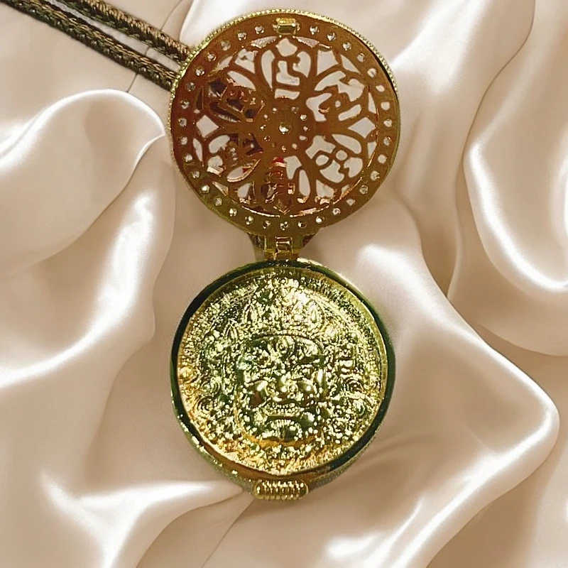 时尚开盖黄财神吊坠 GP 支撑工艺  金 0.28 g Y-6060 + 专柜礼盒