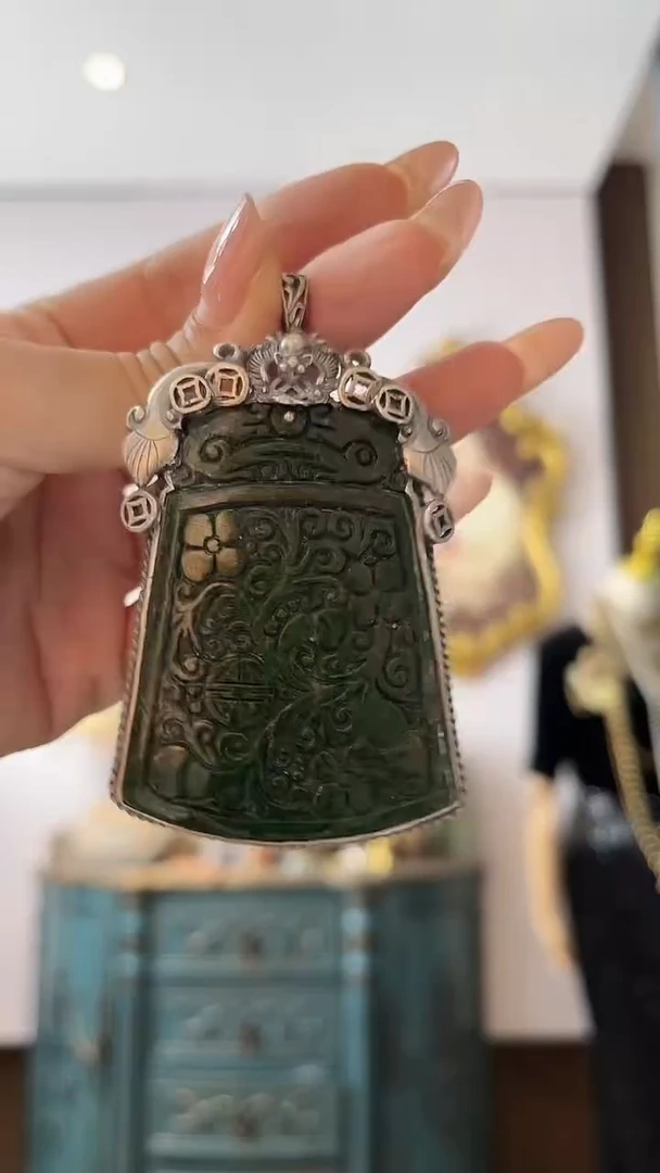 翡翠未镶嵌颈饰M*翡翠B449