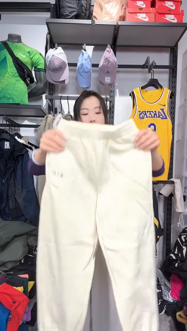 1440   编码 瑕疵款直播间过款为准 尺码 130
