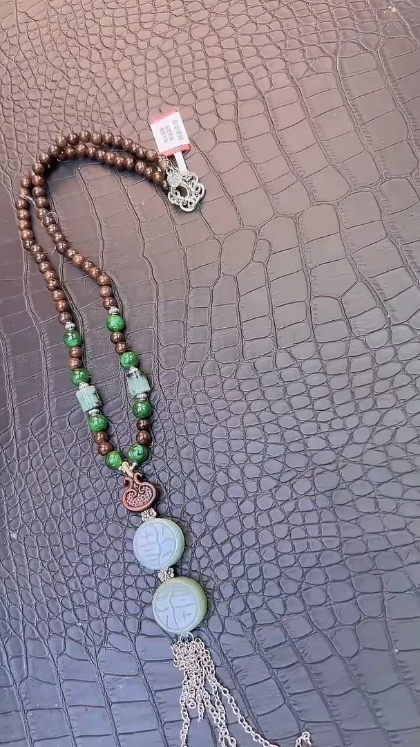 翡翠未镶嵌颈饰翡翠两个圆牌吊坠