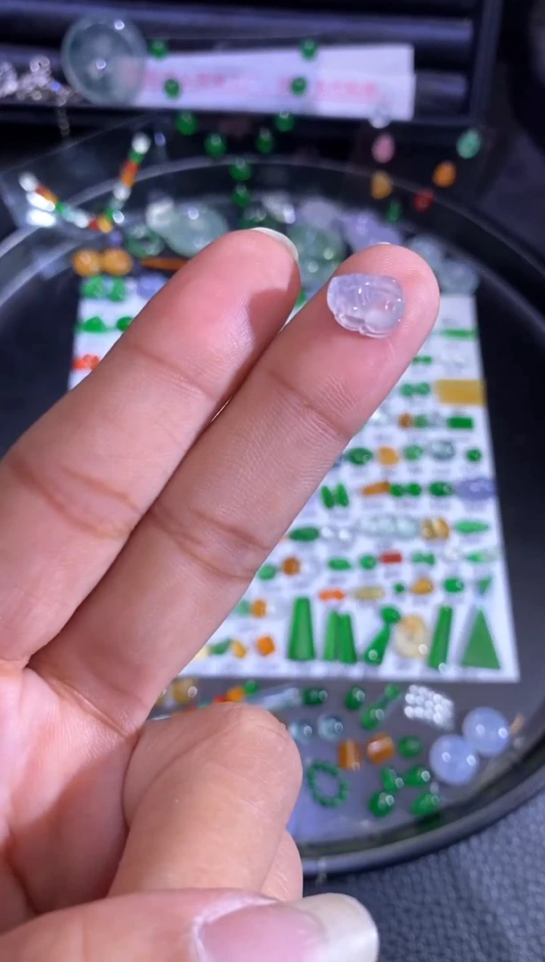 未镶嵌挂件翡翠貔貅