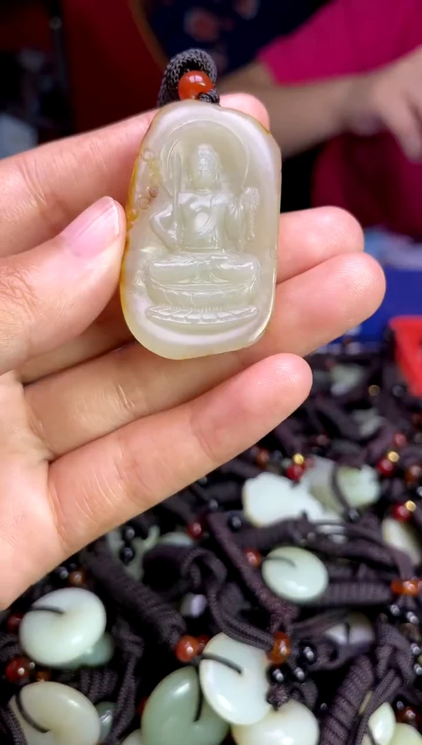 未镶嵌和田玉挂件1