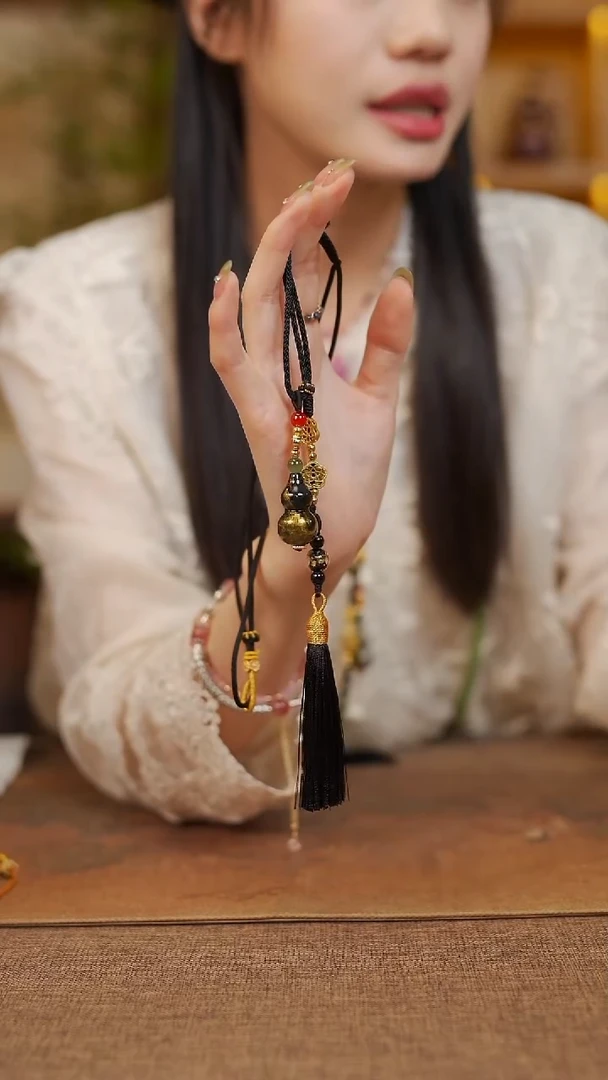 148宴禾堂精工项链-------68