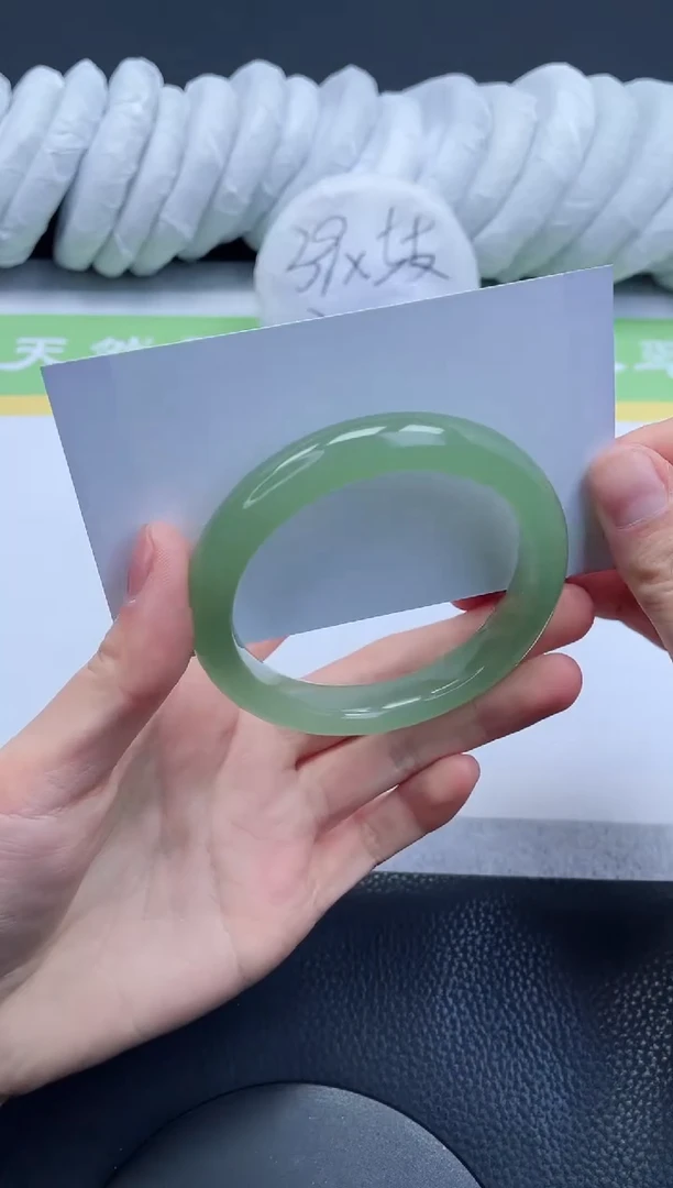 【闪购商品】石英质玉手镯未镶嵌A422-56+