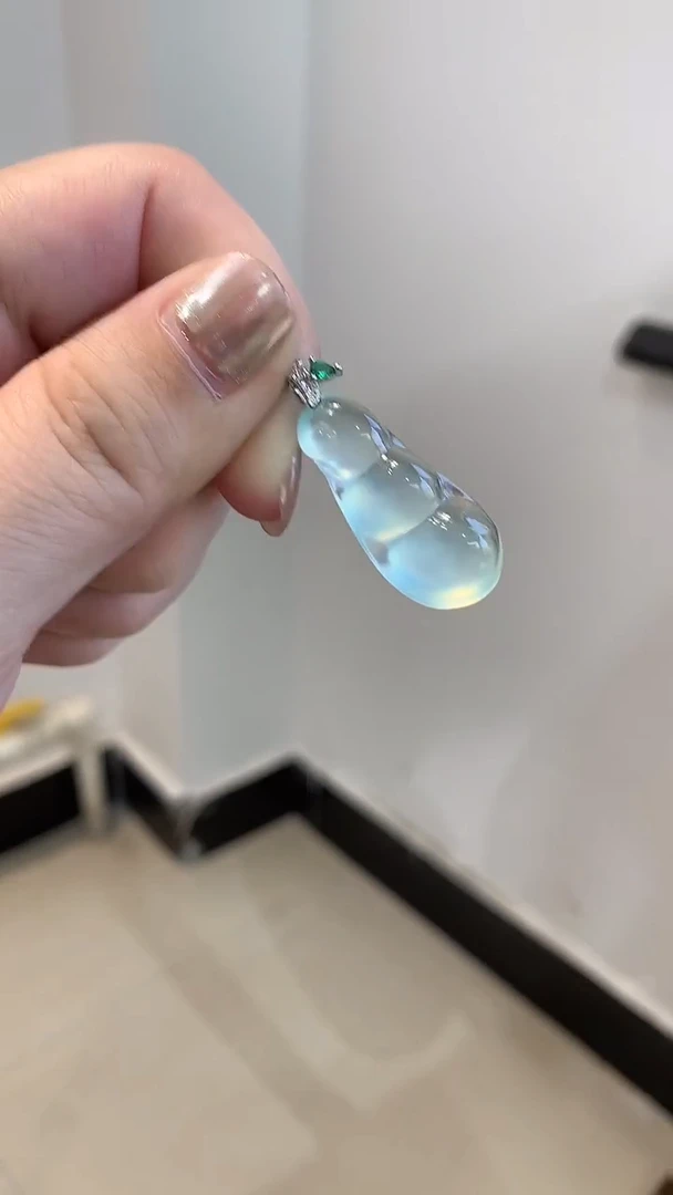 未镶嵌蛇纹石玉吊坠(不含链)四季豆