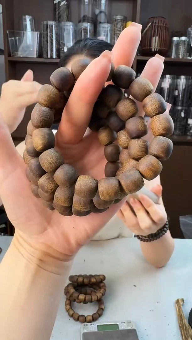 手串沉香1.3保20克老乌身鼓珠单圈多样性发一