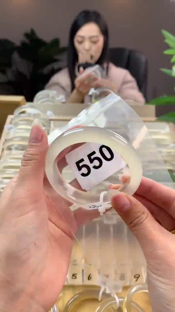 【闪购商品】玛瑙/玉髓手镯未镶嵌550